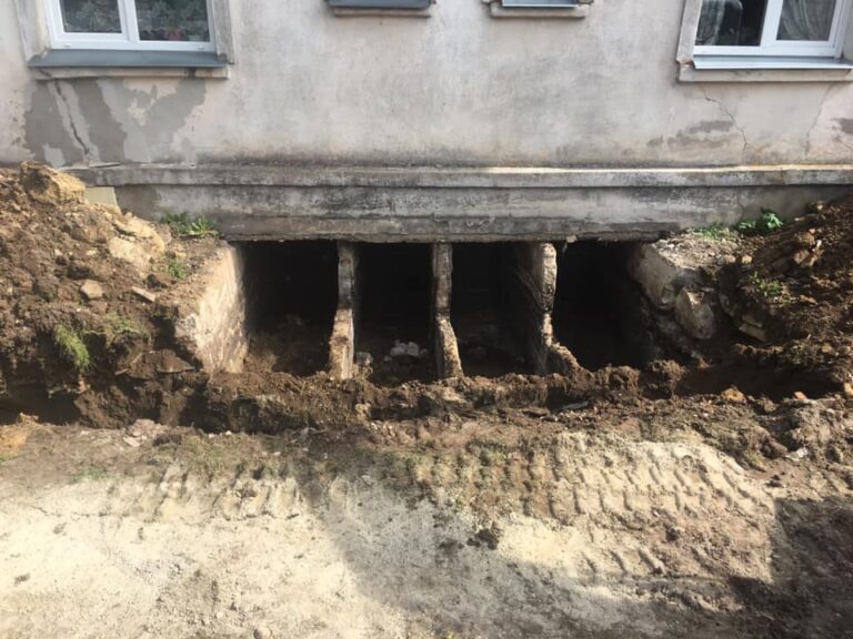 Kaheksa vana lampkasti lammutamine seoses ühisveevärgi ja kanalisatsiooni liitumisega